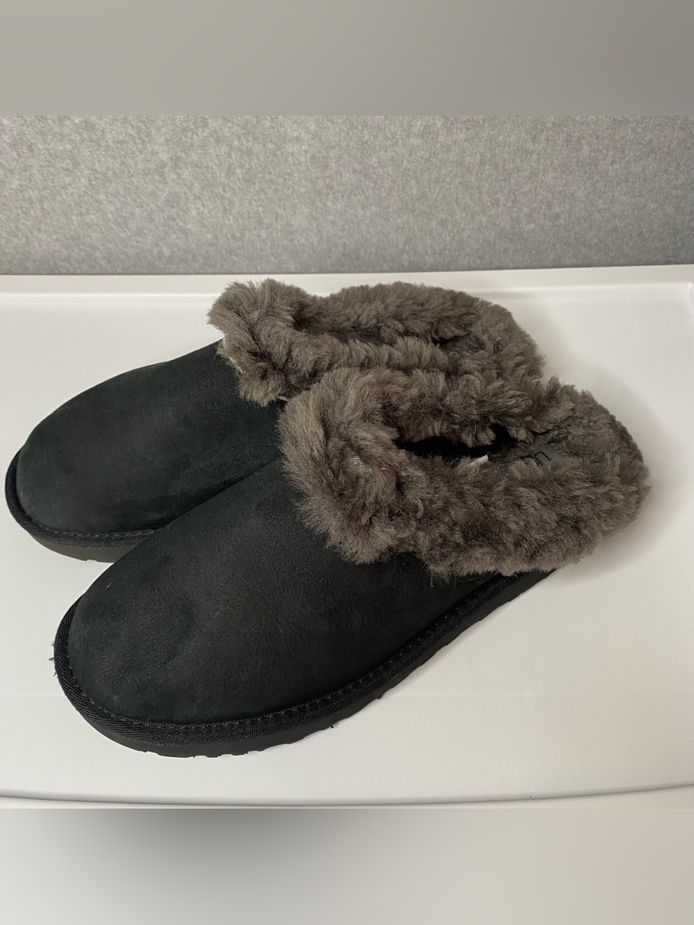 UGG Coquette Slippers Women's Size 11 Black Suede Sheepskin Fur Lined